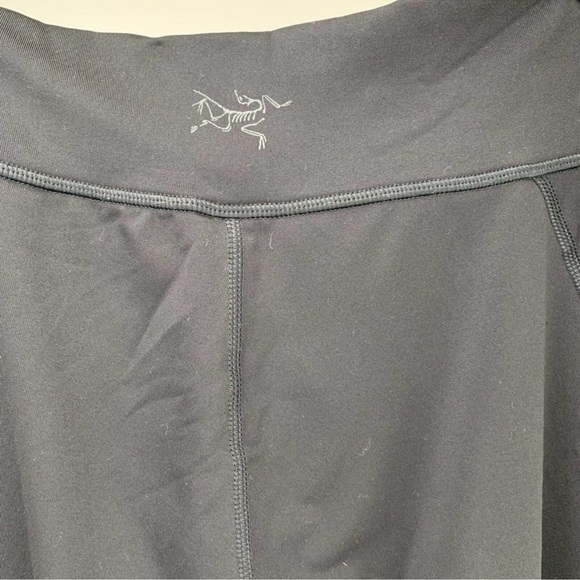 Arc’teryx Wide Leg Leggings - Picture 3 of 9